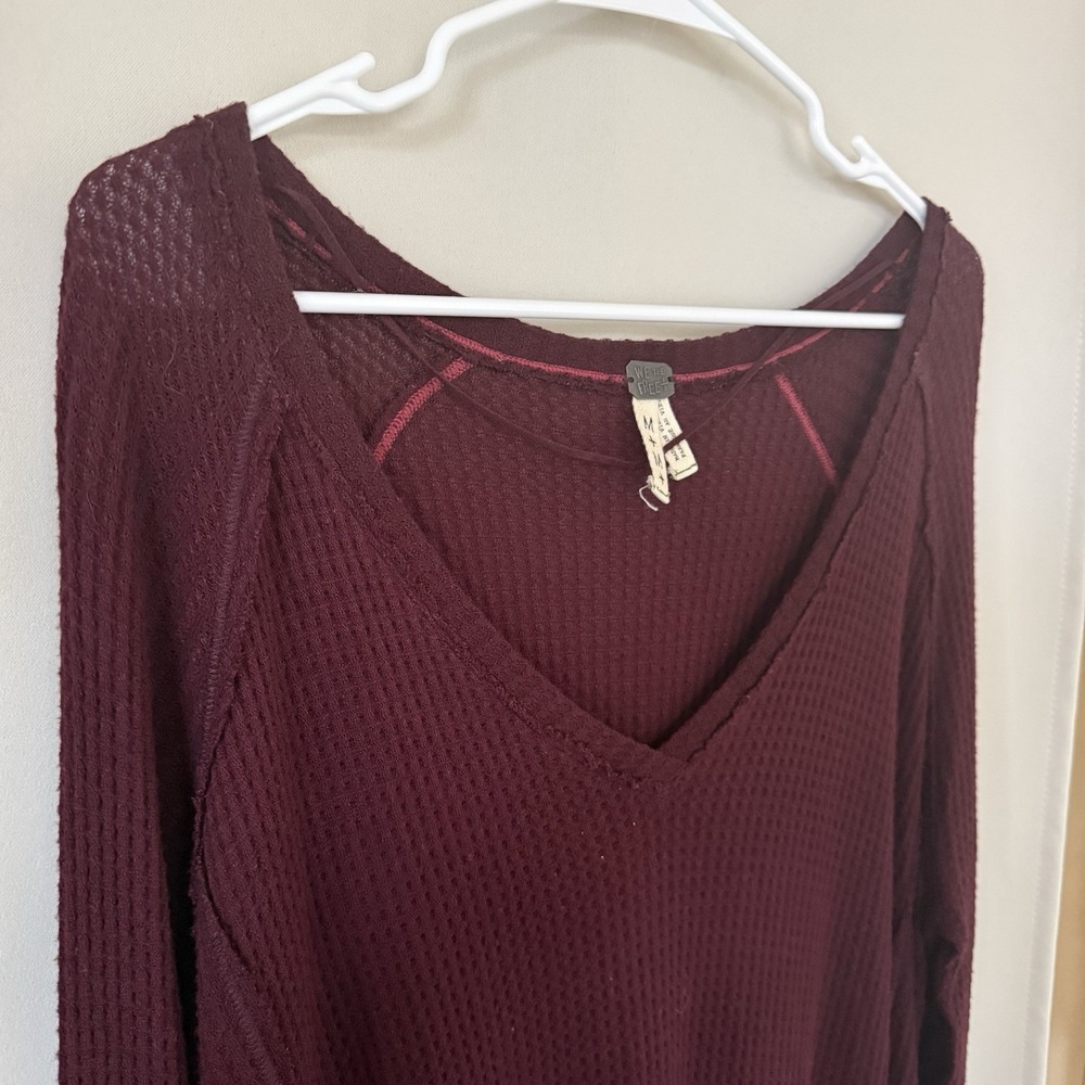 We The Free Womens Medium Burgundy Laguna Thermal Waffle Knit V-Neck Long Sleeve - Picture 3 of 8